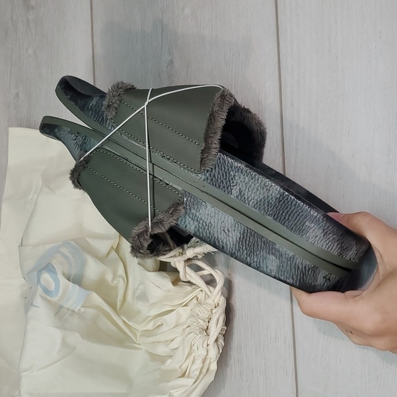 NEW Johnny Was Calme Womens Camo Space Slide Sandals Flip Flop shoes sz 8M - Picture 5 of 8